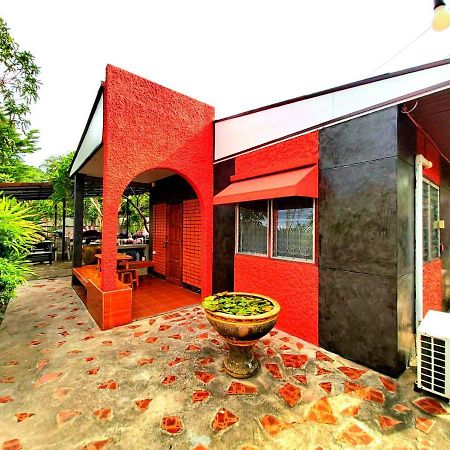 Wilailak Bungalow @ Koh Srichang Ко-Сичанг Экстерьер фото