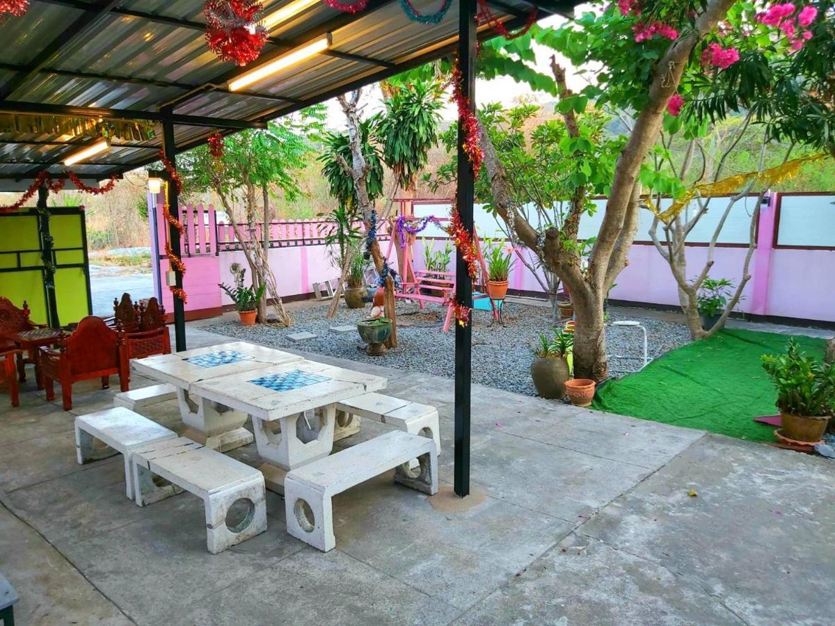 Wilailak Bungalow @ Koh Srichang Ко-Сичанг Экстерьер фото