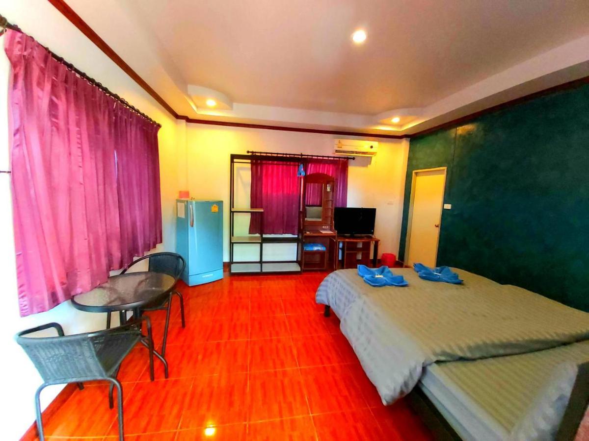 Wilailak Bungalow @ Koh Srichang Ко-Сичанг Экстерьер фото