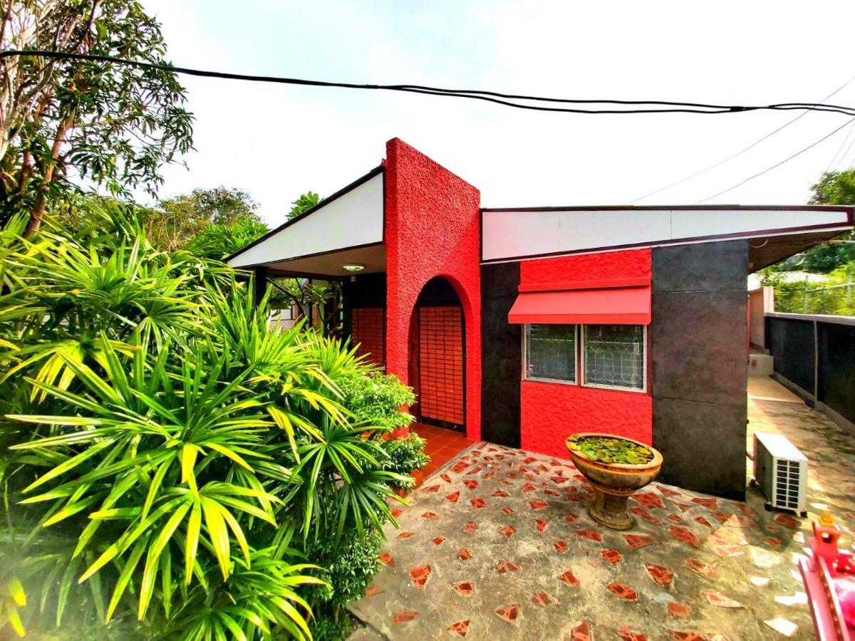 Wilailak Bungalow @ Koh Srichang Ко-Сичанг Экстерьер фото