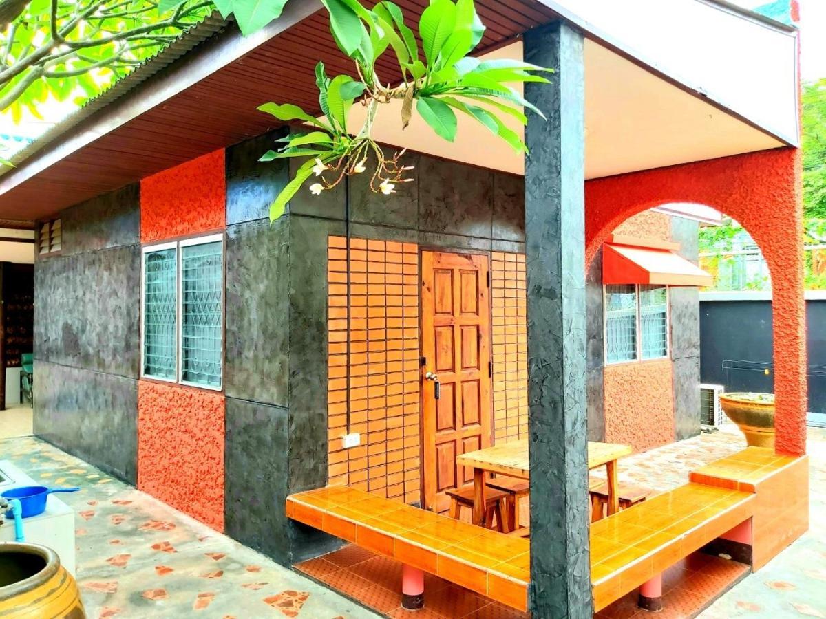 Wilailak Bungalow @ Koh Srichang Ко-Сичанг Экстерьер фото
