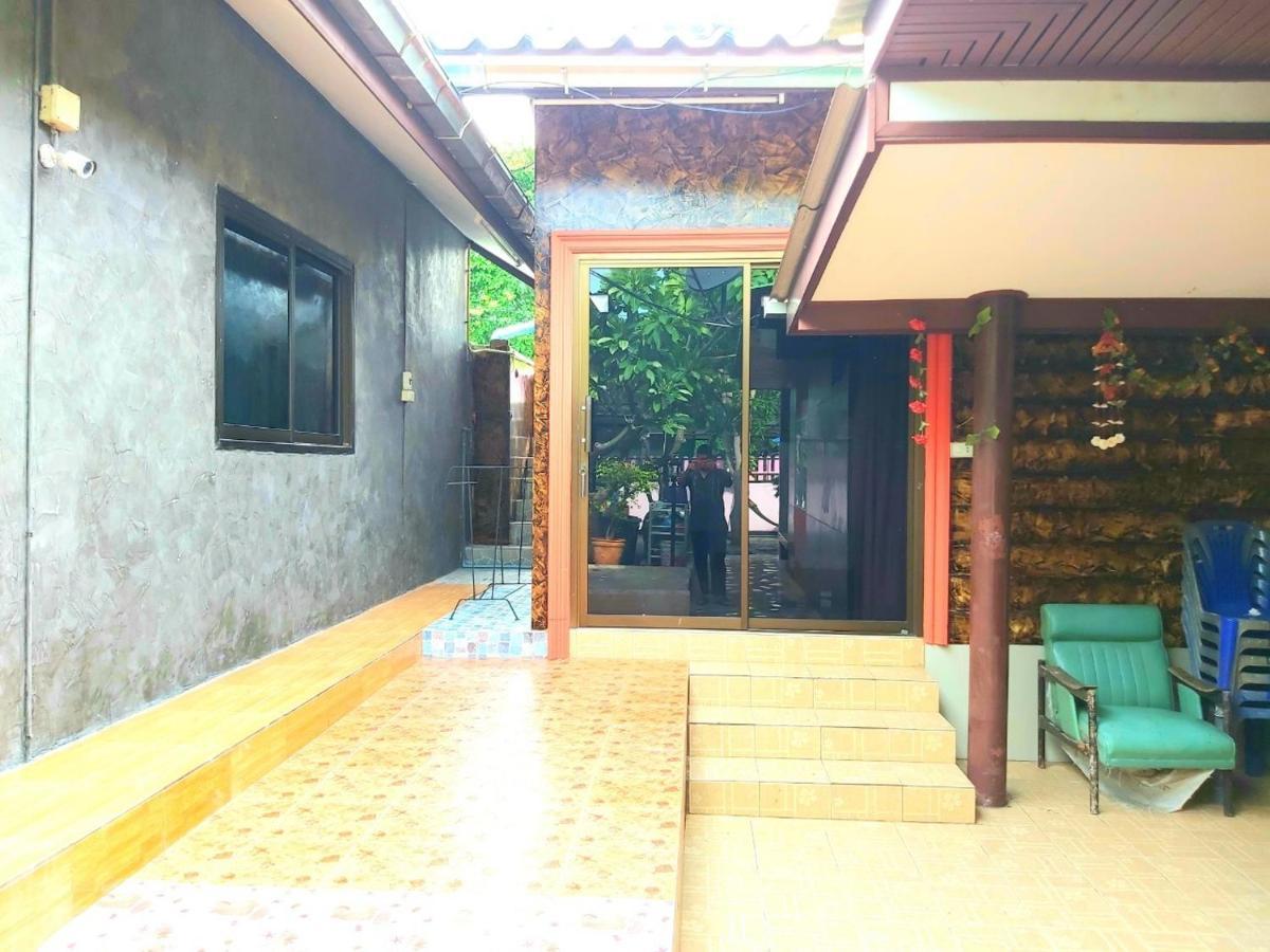 Wilailak Bungalow @ Koh Srichang Ко-Сичанг Экстерьер фото